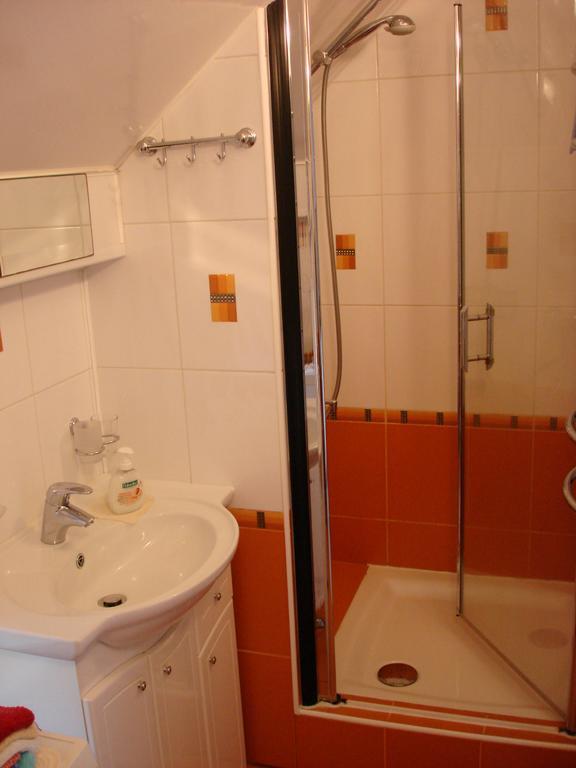 Guesthouse "Nakvyne Pas Zveja" Nagliu Street 奈达 外观 照片