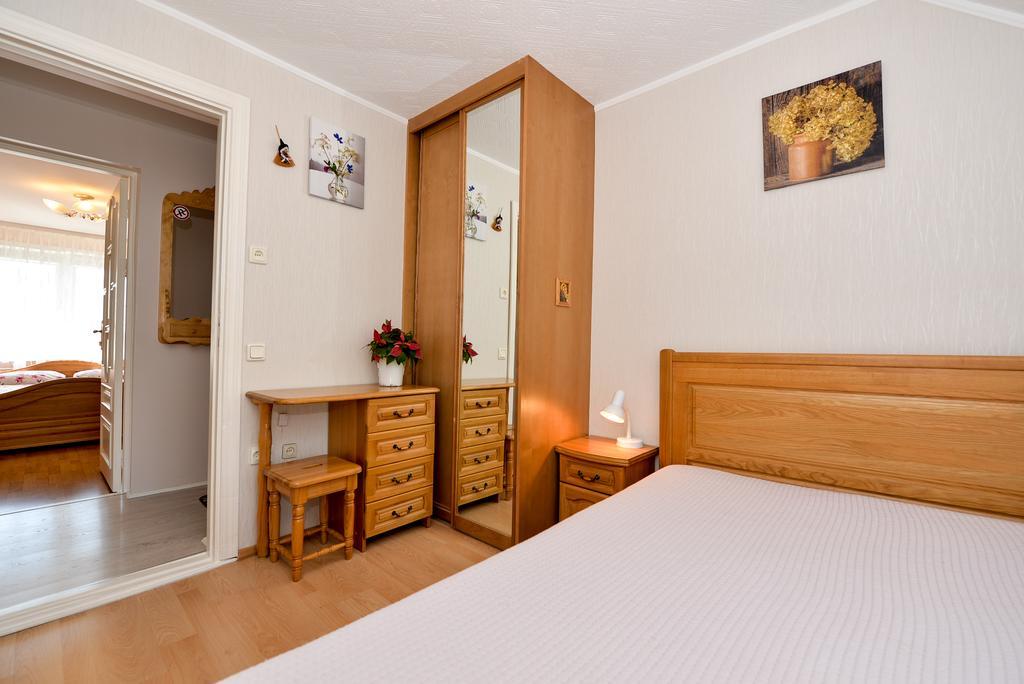 Guesthouse "Nakvyne Pas Zveja" Nagliu Street 奈达 外观 照片